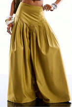 Load image into Gallery viewer, Sienna Pleated Palazzo Pants
